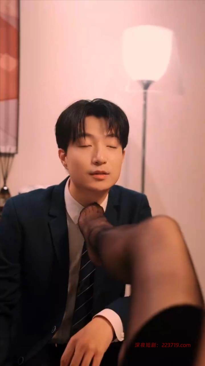 图片[4]-诱爱成瘾&一见倾心爱上她&魅力金丝雀&销售的秘密&心动职场（全集）李冉-深夜剧场