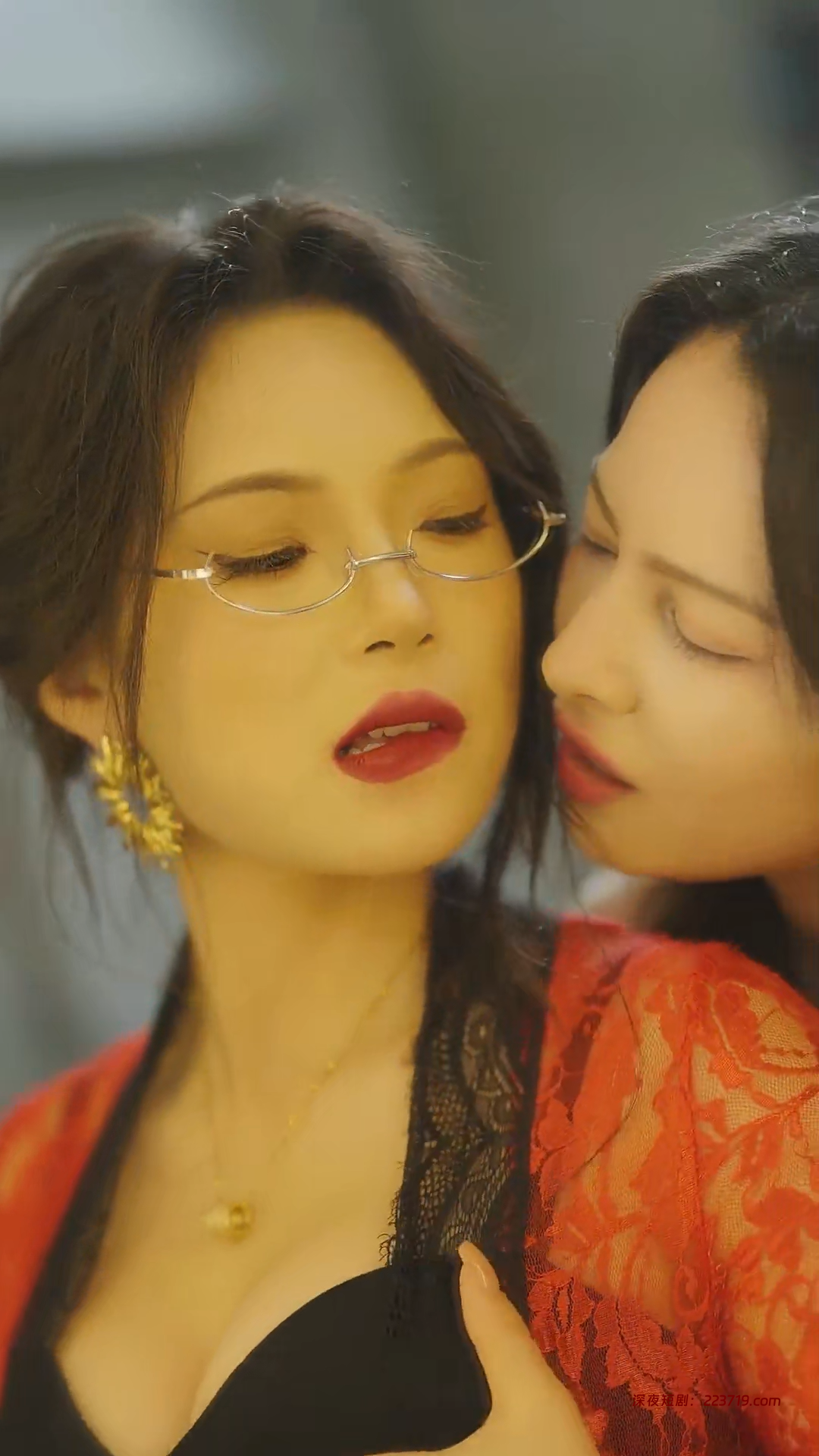 图片[2]-我的百合上司&自食惡果（29集）真人擦边短剧 邓依灵-深夜剧场